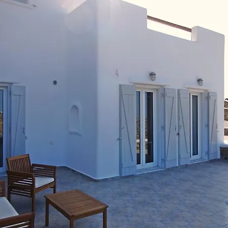 Minimal Mykonos Town