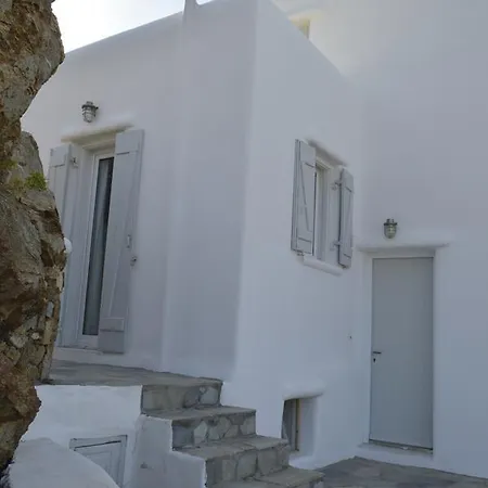 Minimal * Mykonos Town
